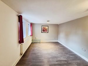 Lounge- click for photo gallery